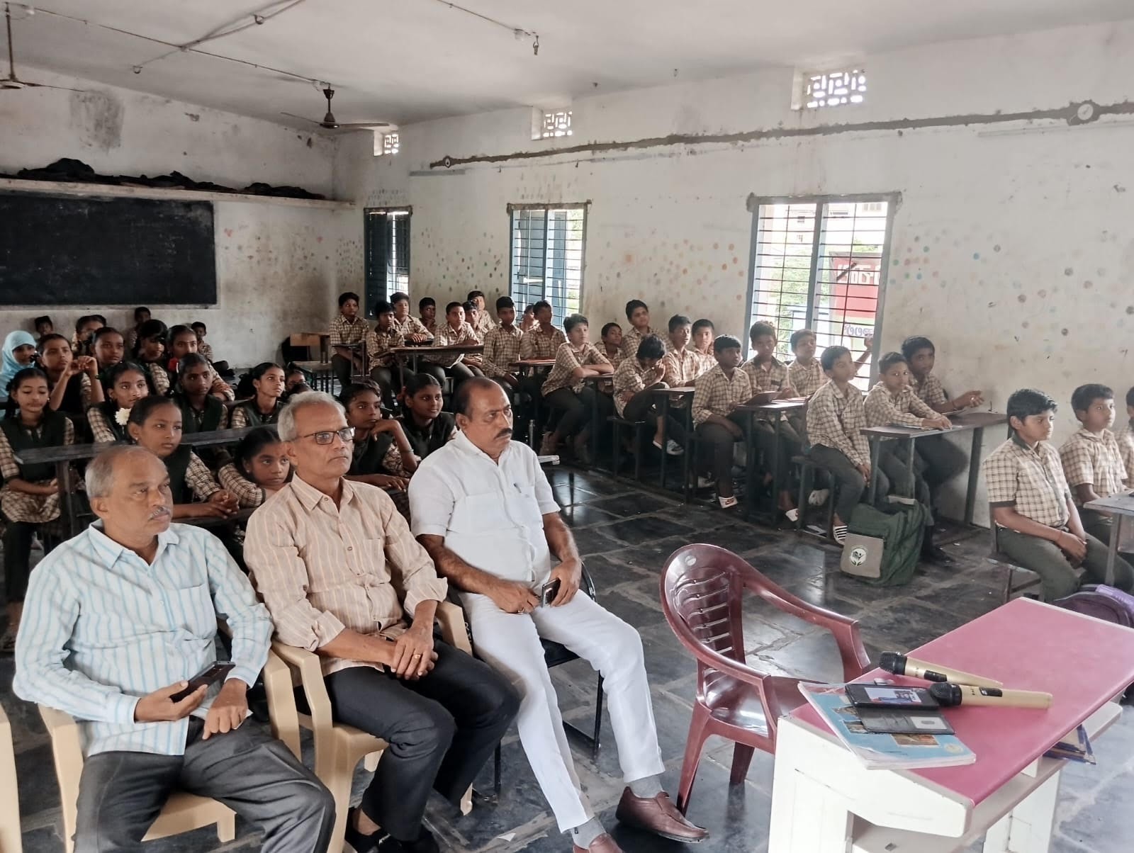 Students demonstrating robot