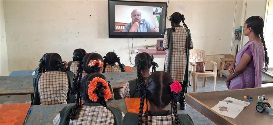 Teaching Robotics 12